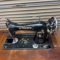 トヨタ　足踏みミシンの画像