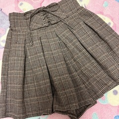 スカート１枚キュロットスカート２枚
の画像