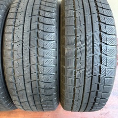 215/60/16冬トーヨーの画像