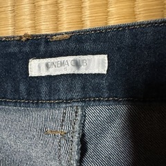 CINEMA CLUB スリムフィット デニム Sの画像