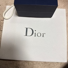 DIORの箱の画像
