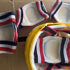 他の掲載品まとめて優先限定  子供用スケーターヘルメット　肘　膝　プロテクターの画像