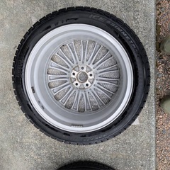 スタッドレスタイヤ　18インチ　ピレリ　225 45 R18の画像