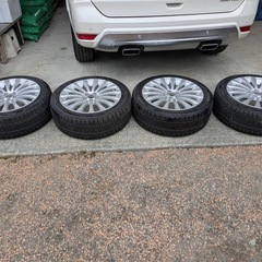 スタッドレスタイヤ　18インチ　ピレリ　225 45 R18の画像