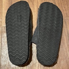 H&M モフモフのサンダルの画像