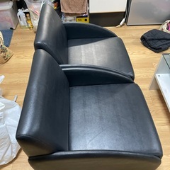 まだまだ使えるひとり掛けソファー
ふたつの画像