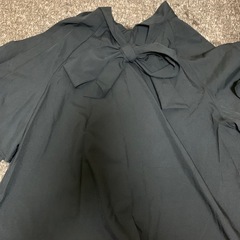 肩開きトップス 半袖の画像