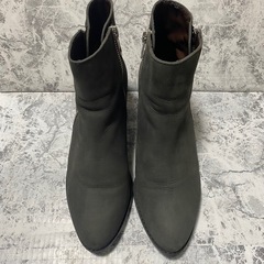 DIANA ダイアナ スエードショートブーツの画像