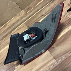 TOYOTA トヨタ 180系 クラウンロイヤル 前期 純正 テールランプ テールライト 左右 外側 ICHIKO 30-303の画像