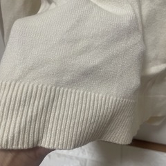 薄手ハイネックニットの画像