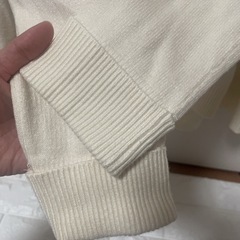 薄手ハイネックニットの画像