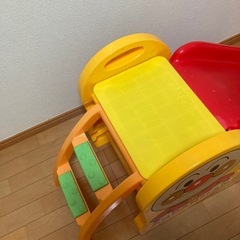 アンパンマン　　滑り台の画像