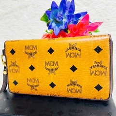 スタッズ✨MCM✨エムシーエム✨財布✨ヴィセトス✨本革✨ラウンドファスナー✨限定の画像