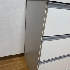 整理ダンスの画像