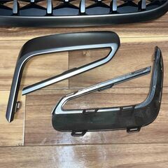 BMW Z4 G29 M40i 純正 キドニーグリル フロントグリル ラジエーターグリル 左右 フォグランプカバー フォグランプガーニッシュ 5113-192976-10 / 5111-192976-10 BASIS 7435519 / 7435520 SPORT 7489709 / 7489710 MSP 7489709 / 7489710 MPA 8089867 / 8089868 SHADOWLINE 8091295 / 8091296 ハニカムメッシュデザイン セリウムグレーの画像