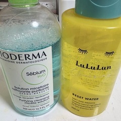 こすめまとめうりコスメまとめ売りの画像