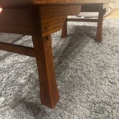 木のテーブルの画像