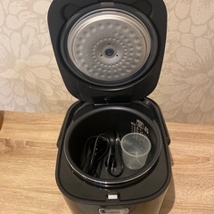 IRIS OHYAMA炊飯器 の画像