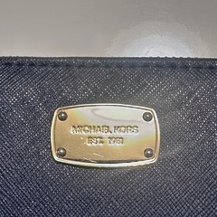 マイケルコース Michael Kors 二つ折り財布 レザー ネイビー の画像