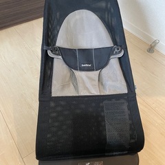 ベビーベッド&バウンサーの画像