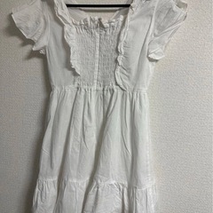 ナイスクラップ ホワイト フリル付き ミニワンピースの画像