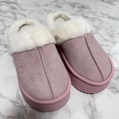 🤍くすみピンクふわふわムートンブーツの画像