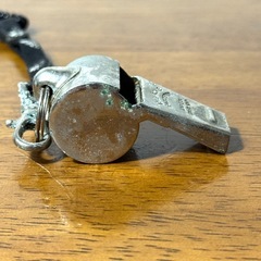 THE ACME THUNDERER ビンテージホイッスルの画像