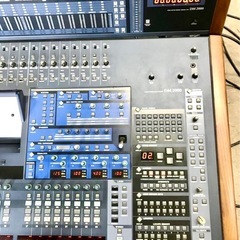 Yamaha DM2000デジタルミキサーの画像