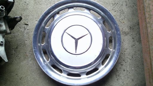 クラシツク―ベンツホイルキャツプオブジエ—での販売-1970代のキャツプです