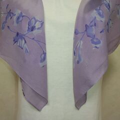 スカーフ　パープル×花の画像