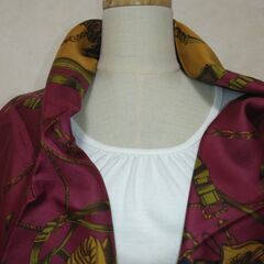 スカーフ　鞍の画像