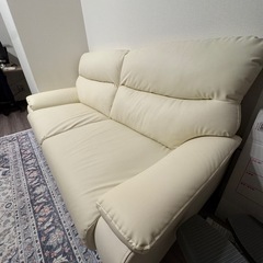 ３人掛けソファの画像