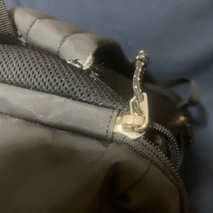 大容量 30L ACTIVERA ブラック リュック・バックパックの画像