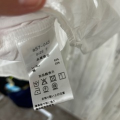 （決定♡）フリル付き白ブラウス　フリーサイズ　定価1万弱の画像