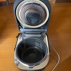 炊飯器　5.5合炊き　米　家電　一人暮らしの画像