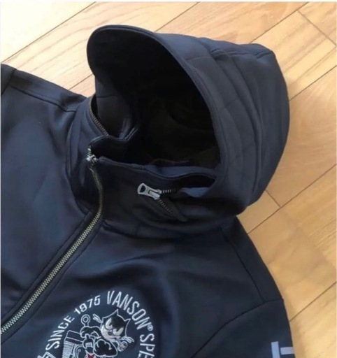 VANSON×FELIXコラボ　 ボリュームネックジャージ