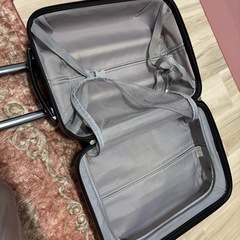 ジャンク品・キャリーケースの画像