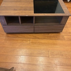 収納付きテーブルの画像