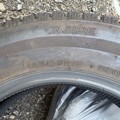 スタッドレスタイヤ15 
インチの画像