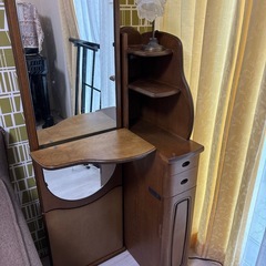 ドレッサー   鏡台の画像