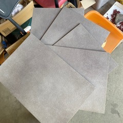 ビニール床タイルの画像