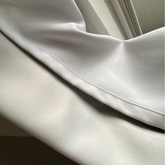 カーテン　両開き　グレー　の画像