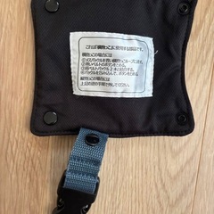 抱っこ紐、横抱き可能の画像