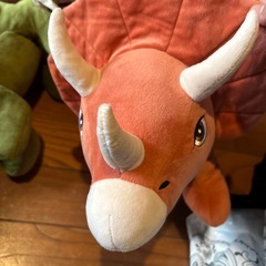 恐竜ぬいぐるみ2体　バラ売り可能の画像