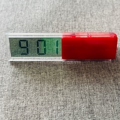 アラーム付きの時計の画像