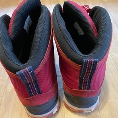 Columbia 赤 28cmトレッキングブーツの画像