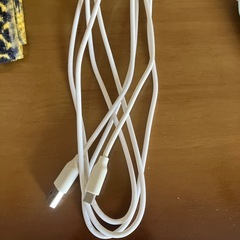 スマホ充電コードなど の画像