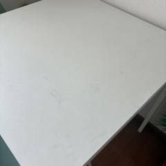 IKEA テーブル　イスx2セットの画像