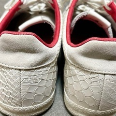 オリジナルアディダス　スニーカーの画像