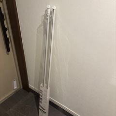 ニトリ　伸縮式カーテンレール　120-210 ダブル
の画像